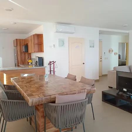 Banderas Suites-3